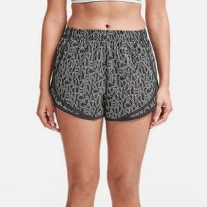 Calvin Klein Logo Print Athletic Shorts with pockets and inner Liner XXL